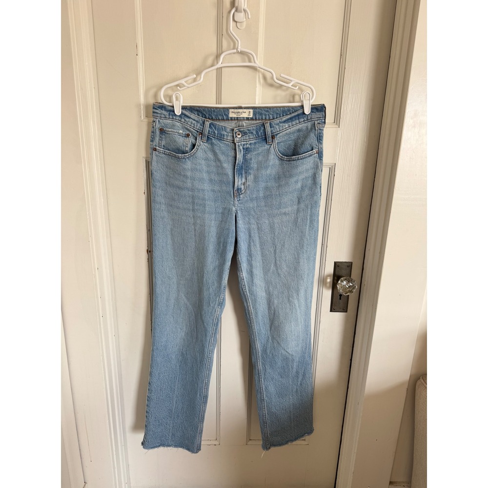 Abercrombie & Fitch The 90s Straight Mid Rise Jean size 32/14L (long)